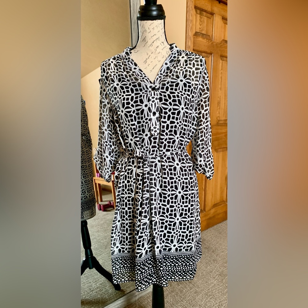 Tacera Black and White Geometric Midi Dress Size Small